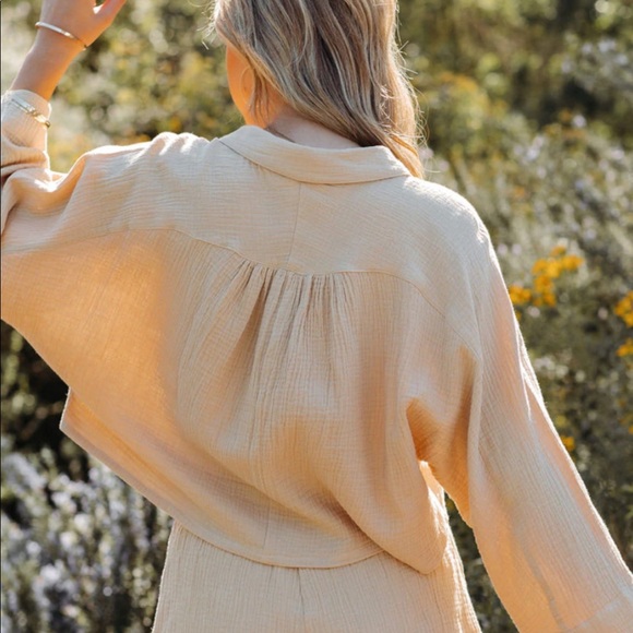 VICI - CELIA COTTON CROP BUTTON DOWN TOP - NATURAL - SIZE L - Picture 3 of 5